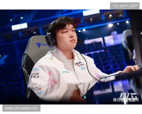 Bin在英雄联盟赛季中的上单表现分析与战略调整探讨