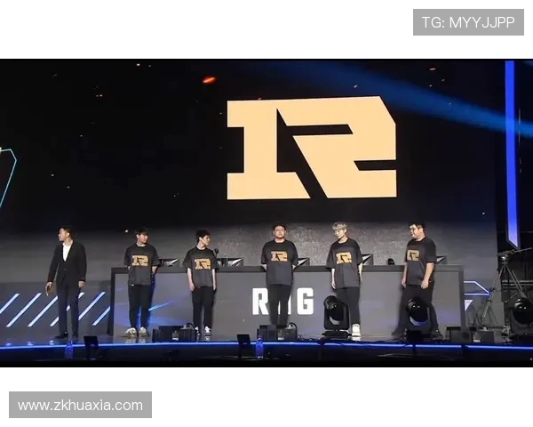 BLG强势对决RNG巅峰之战重燃赛场激情见证新王崛起时刻