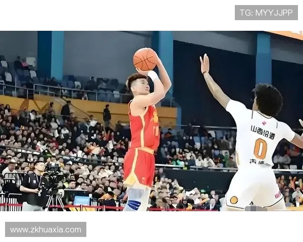 孙铭徽：从青年才俊到篮球场上的全能战士，探索他的成长与突破之路