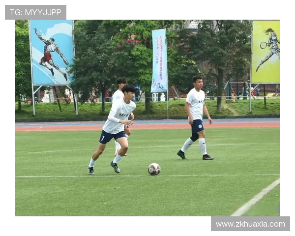 聚焦足球运动员成长道路与赛场风采全景深度解析新时代篇章风云录