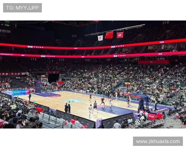 公牛队与骑士队激战正酣 双方争夺季后赛席位进入白热化阶段 公牛队与骑士队激战正酣 双方争夺季后赛席位进入白热化阶段