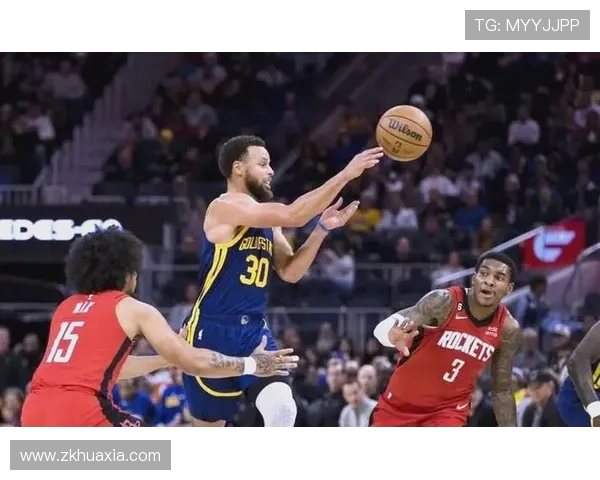 2016季后赛勇士与火箭的激烈对决回顾与精彩瞬间分析