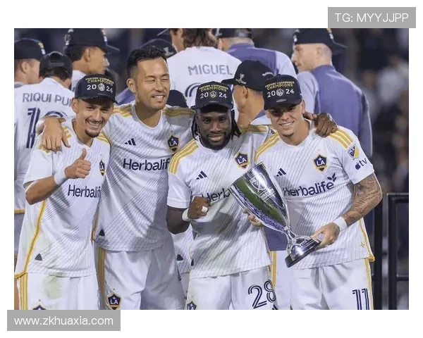 俄罗与西班牙足球直播对决精彩瞬间全程回顾与分析 俄罗与西班牙足球直播对决精彩瞬间全程回顾与分析